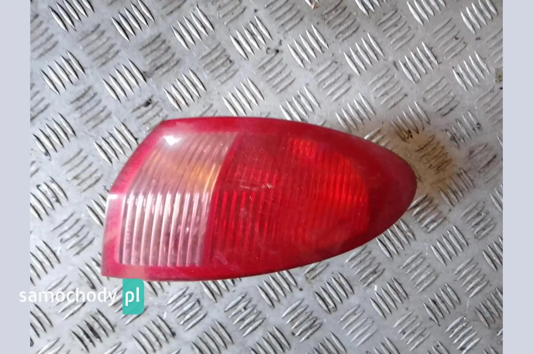 Lampa prawa tył tylna Alfa Romeo 147