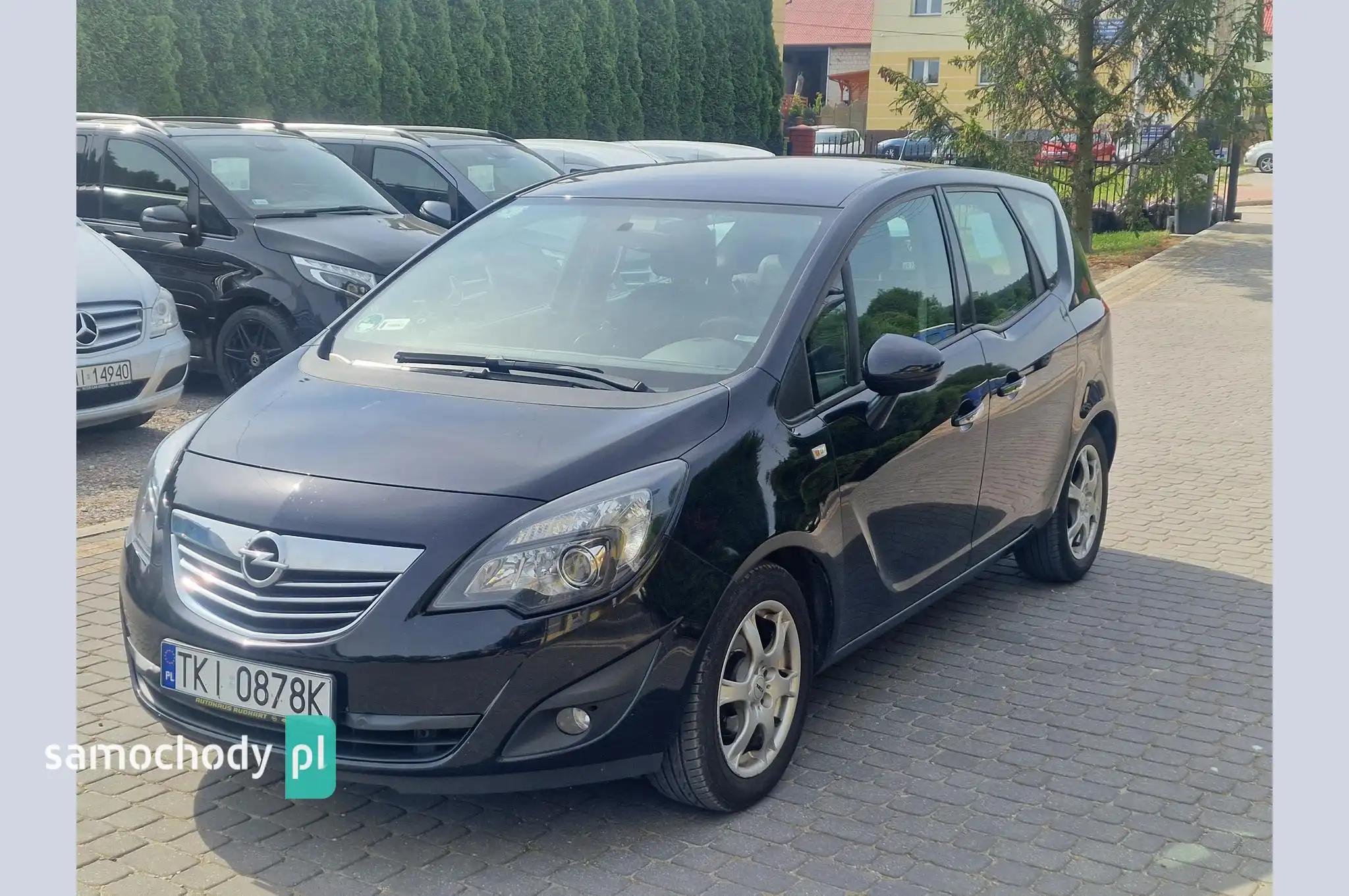 Opel Meriva Hatchback 2011