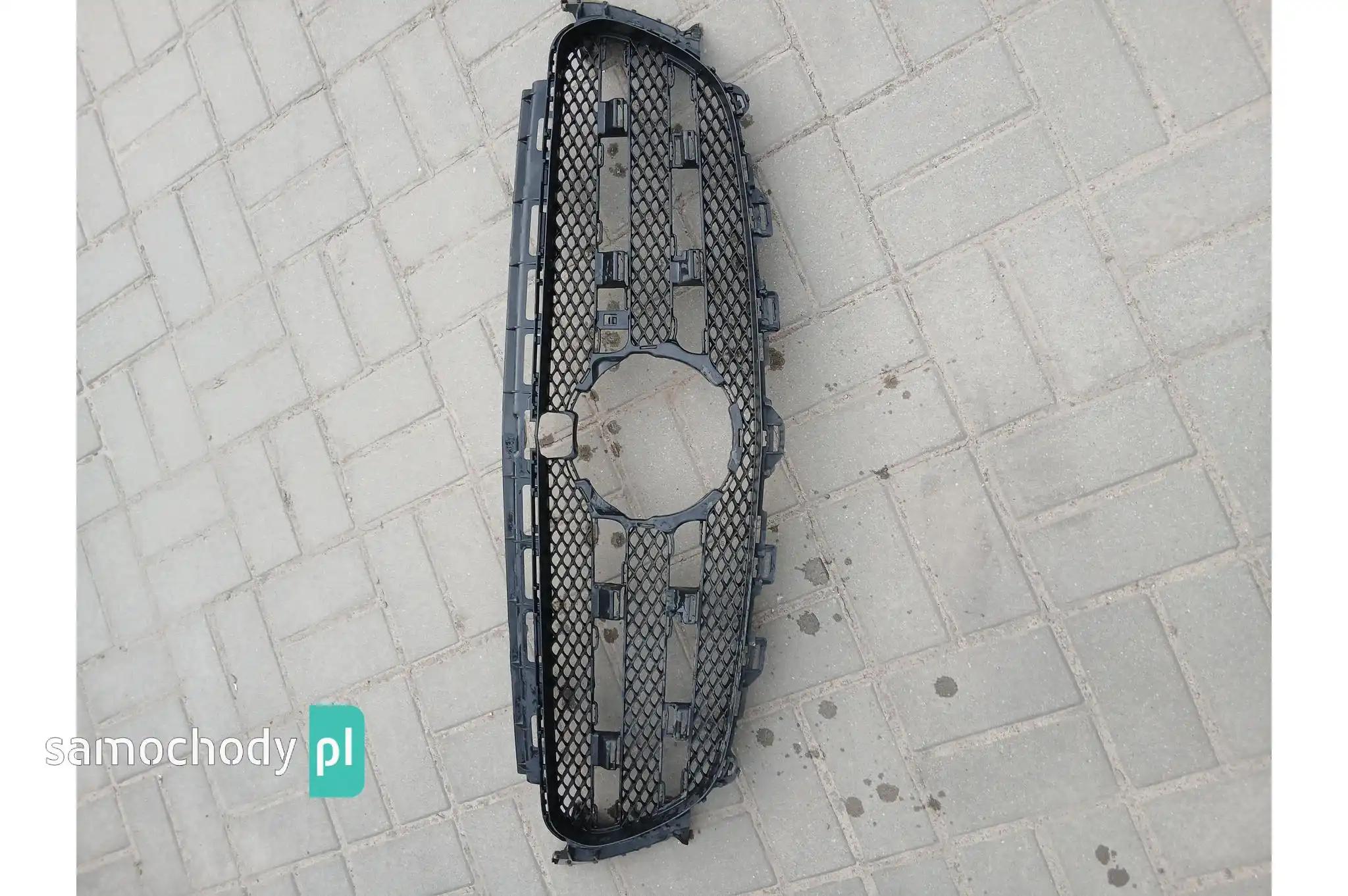 Atrapy chłodnicy Mercedes-Benz