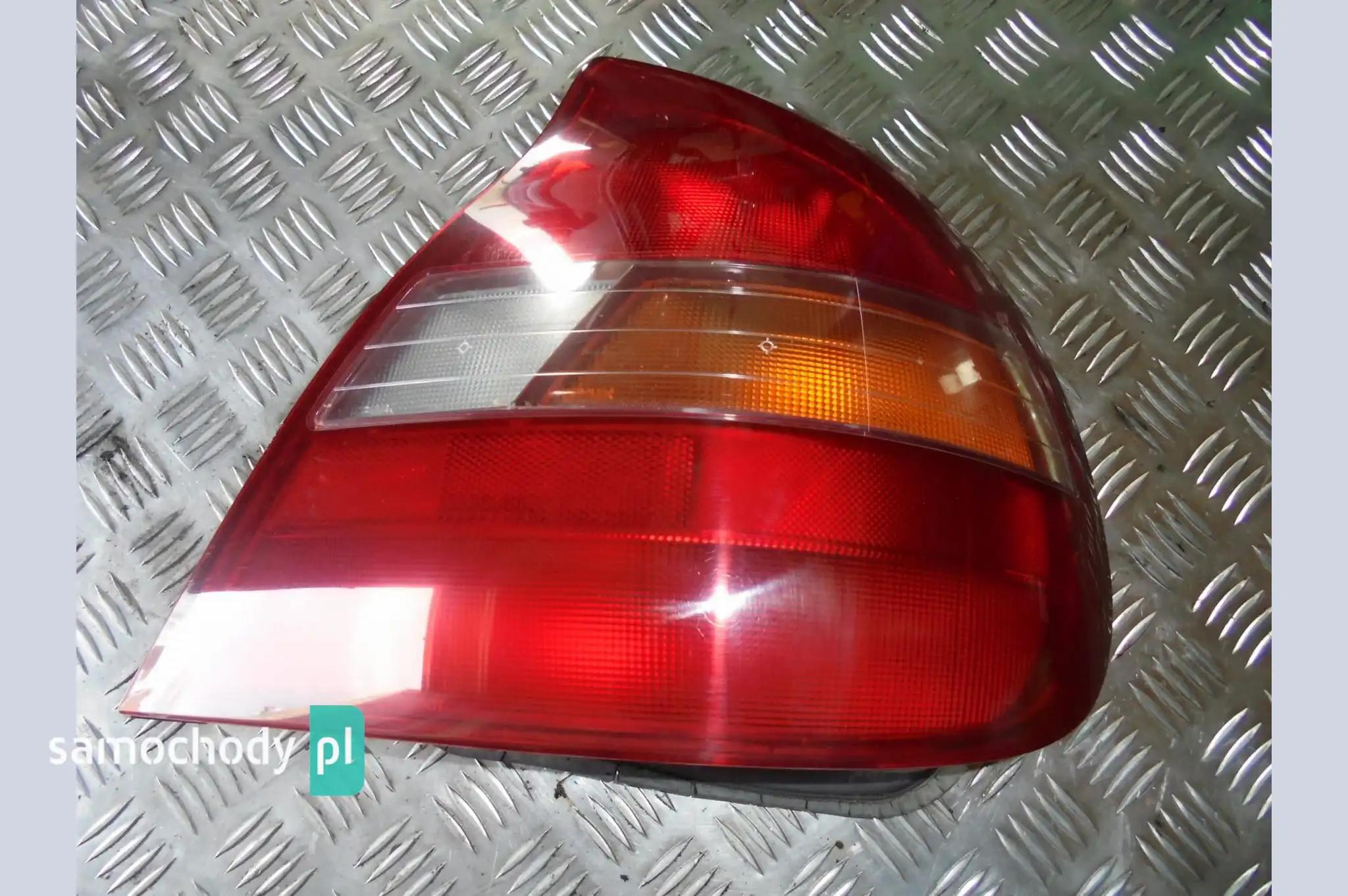 Lampa prawa tył tylna Hyundai Sonata II 2