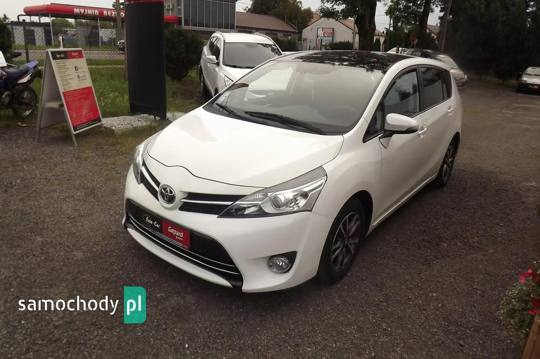 Toyota Verso Minivan 2013