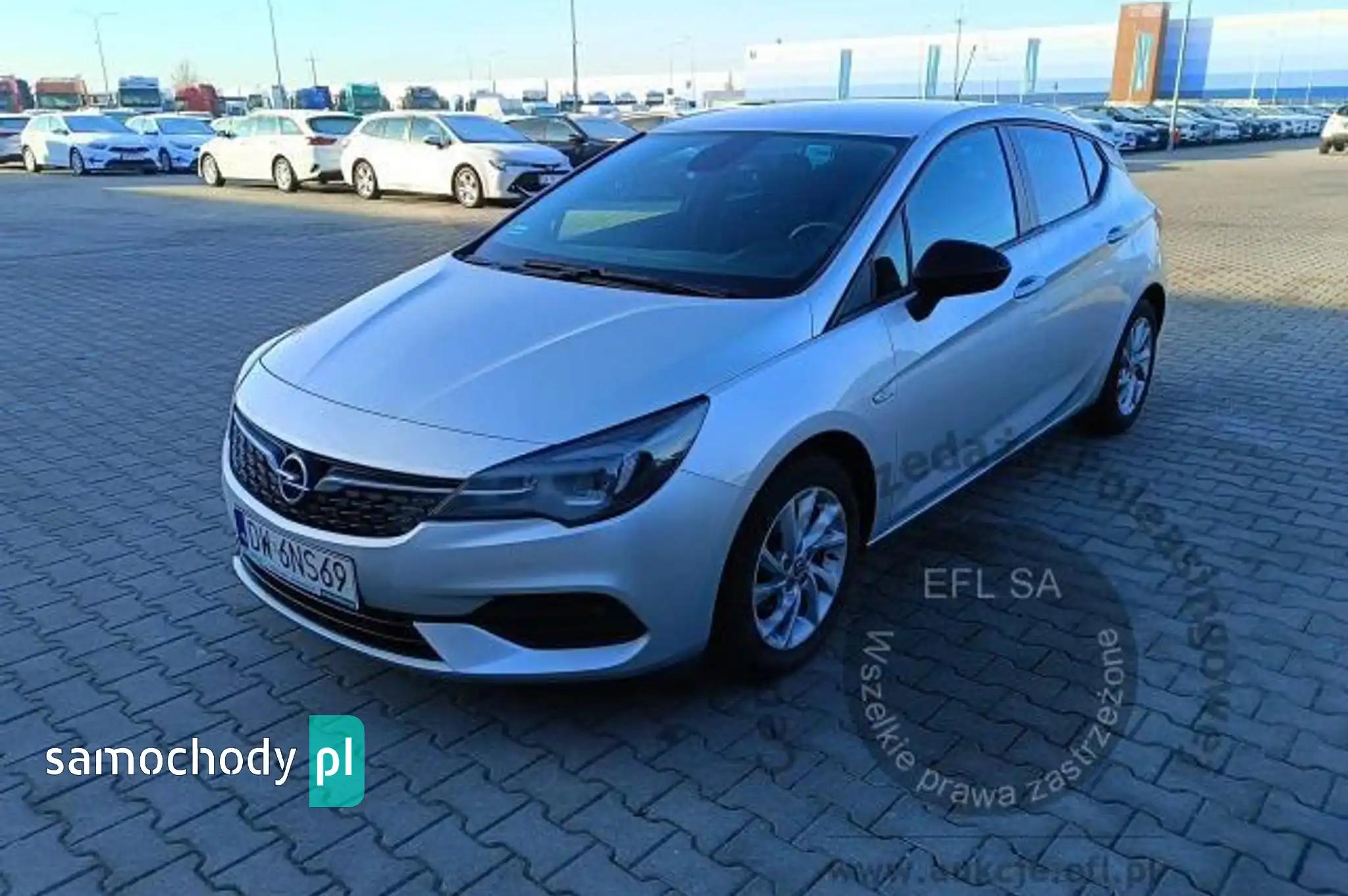 Opel Astra 2021