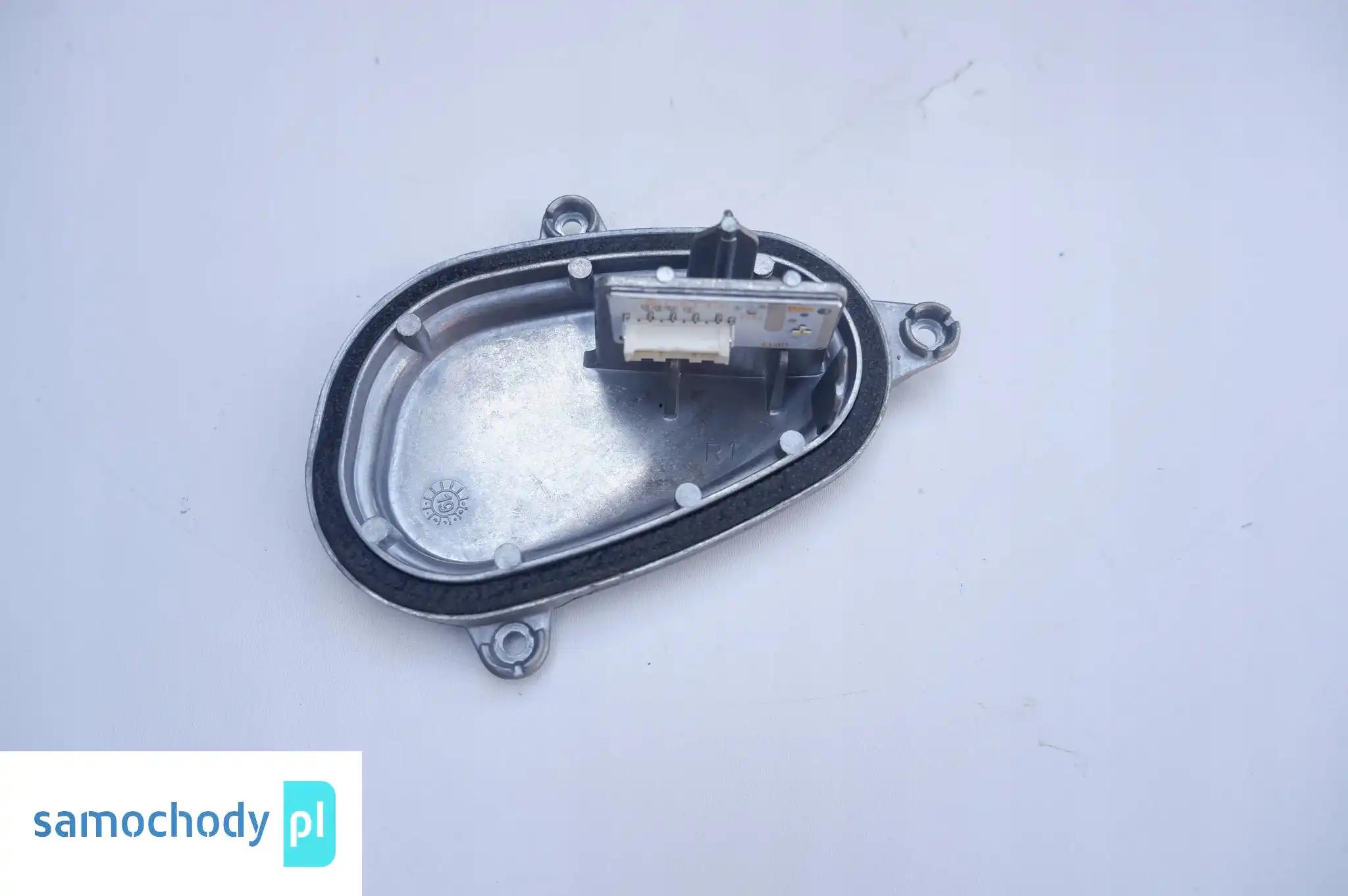 BMW F39 F48 MODUŁ LAMPY LED JEŻ 7428790