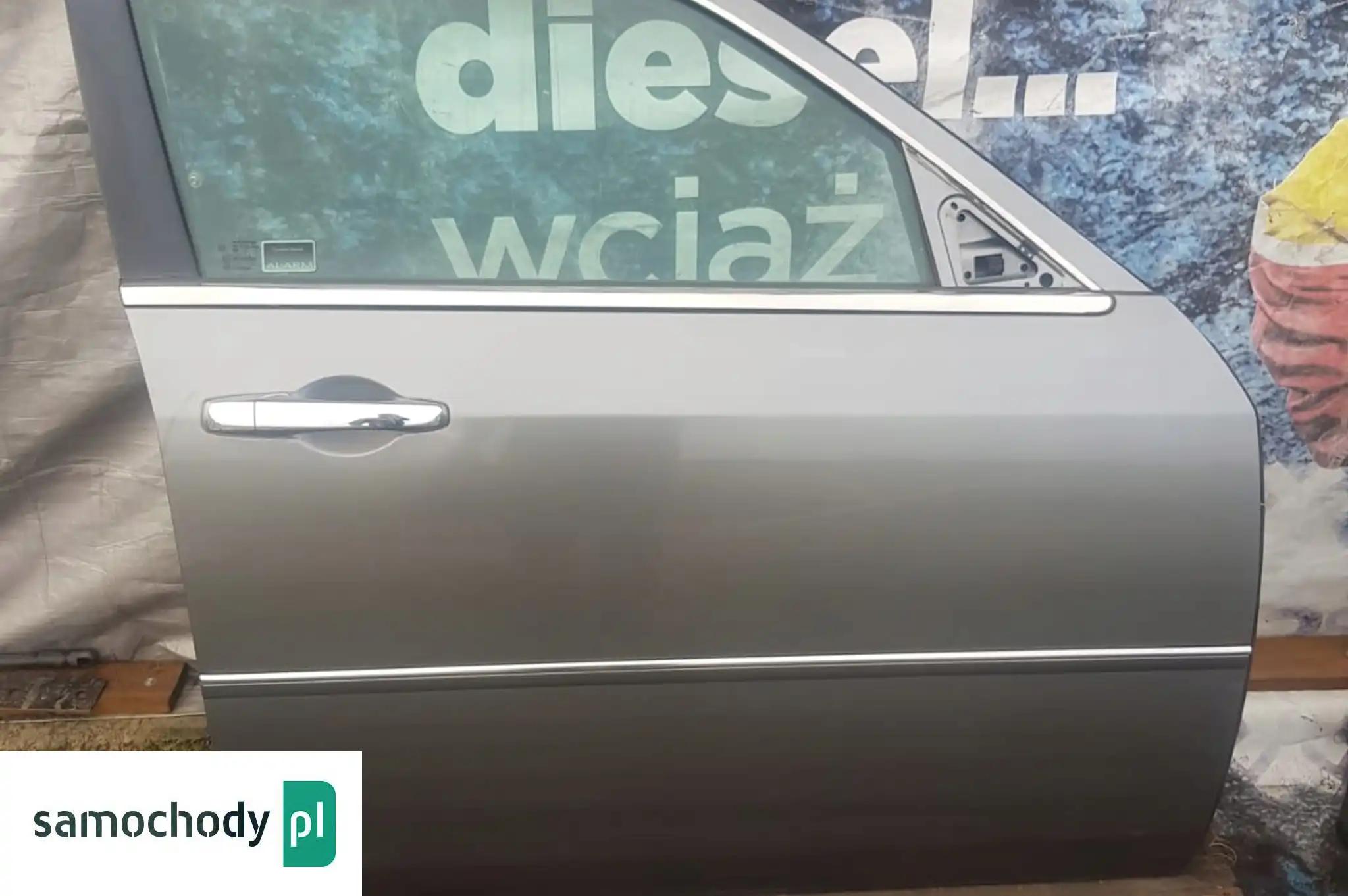 CHRYSLER 300C DRZWI PRAWE PRAWY PRZÓD KOMPLETNE