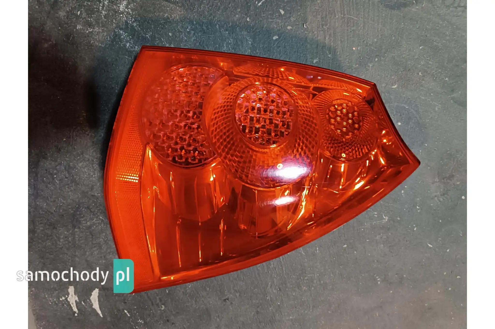 Lampa tył tylna prawa Peugeot 307 lift kombi