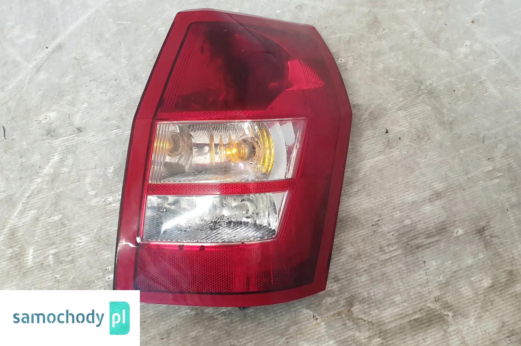 CHRYSLER 300C KOMBI PRAWA TYLNA LAMPA ORYGINAŁ 04805966AH