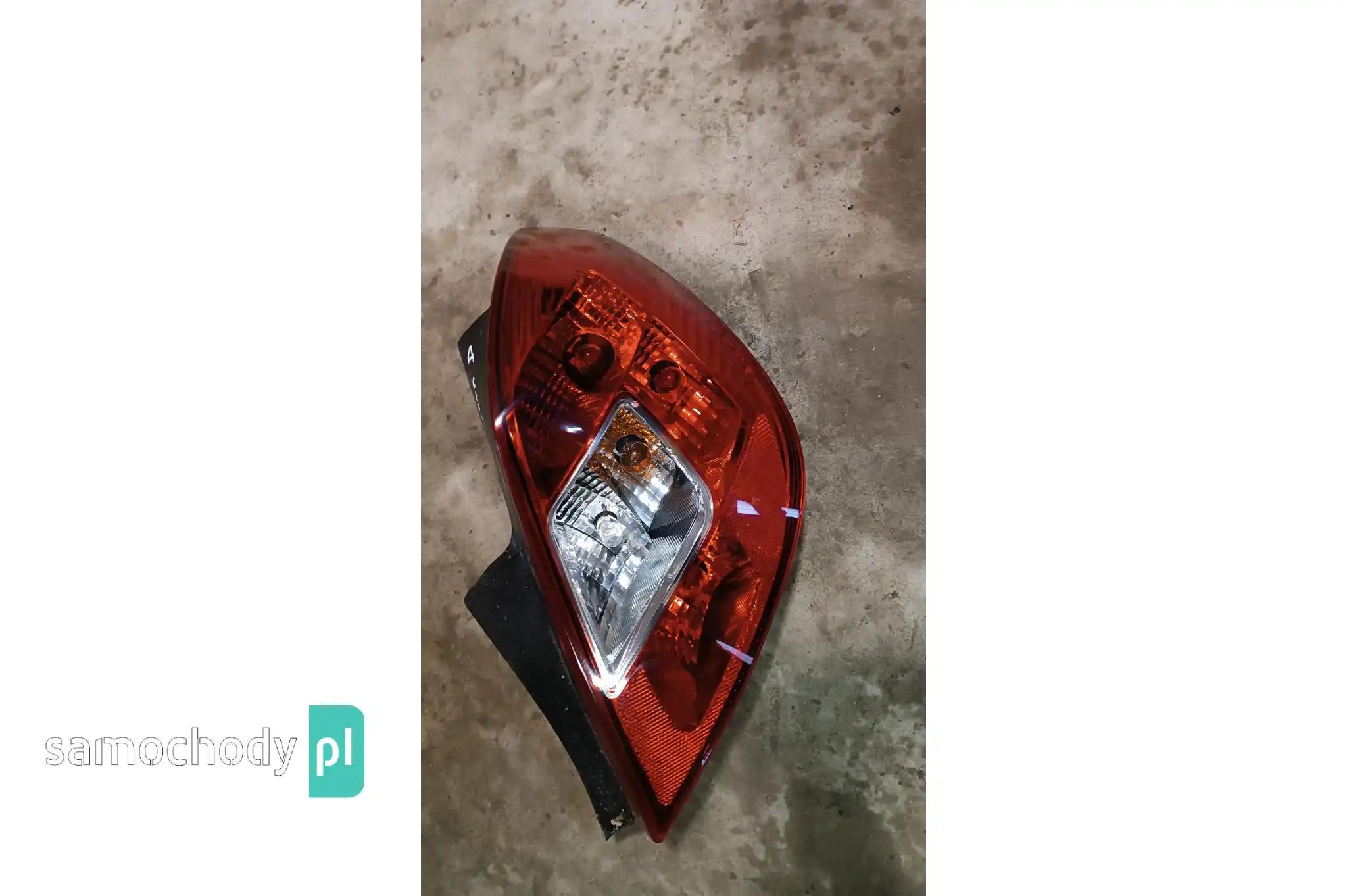 Lampa tył tylna prawa tylna Opel Corsa D