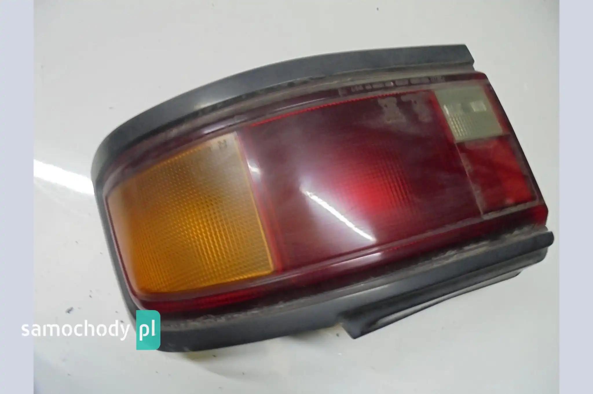 Lampa tył lewa sedan Mazda 323 BG 1.3 B