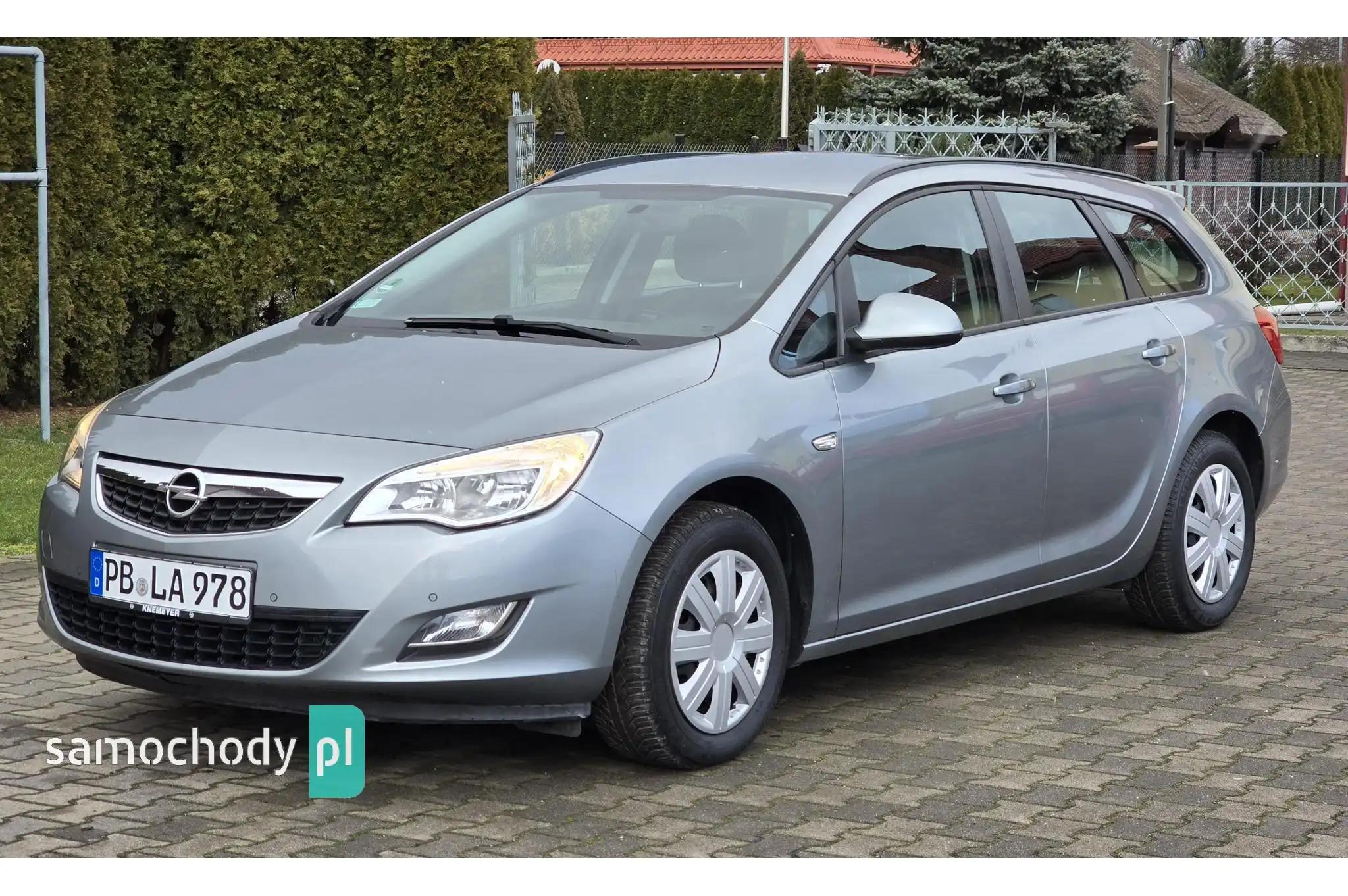 Opel Astra Kombi 2011