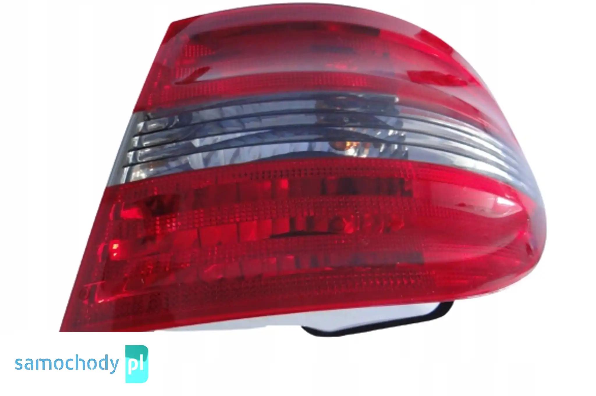 MERCEDES B KLASA W245 245 LAMPA TYLNA PRAWA