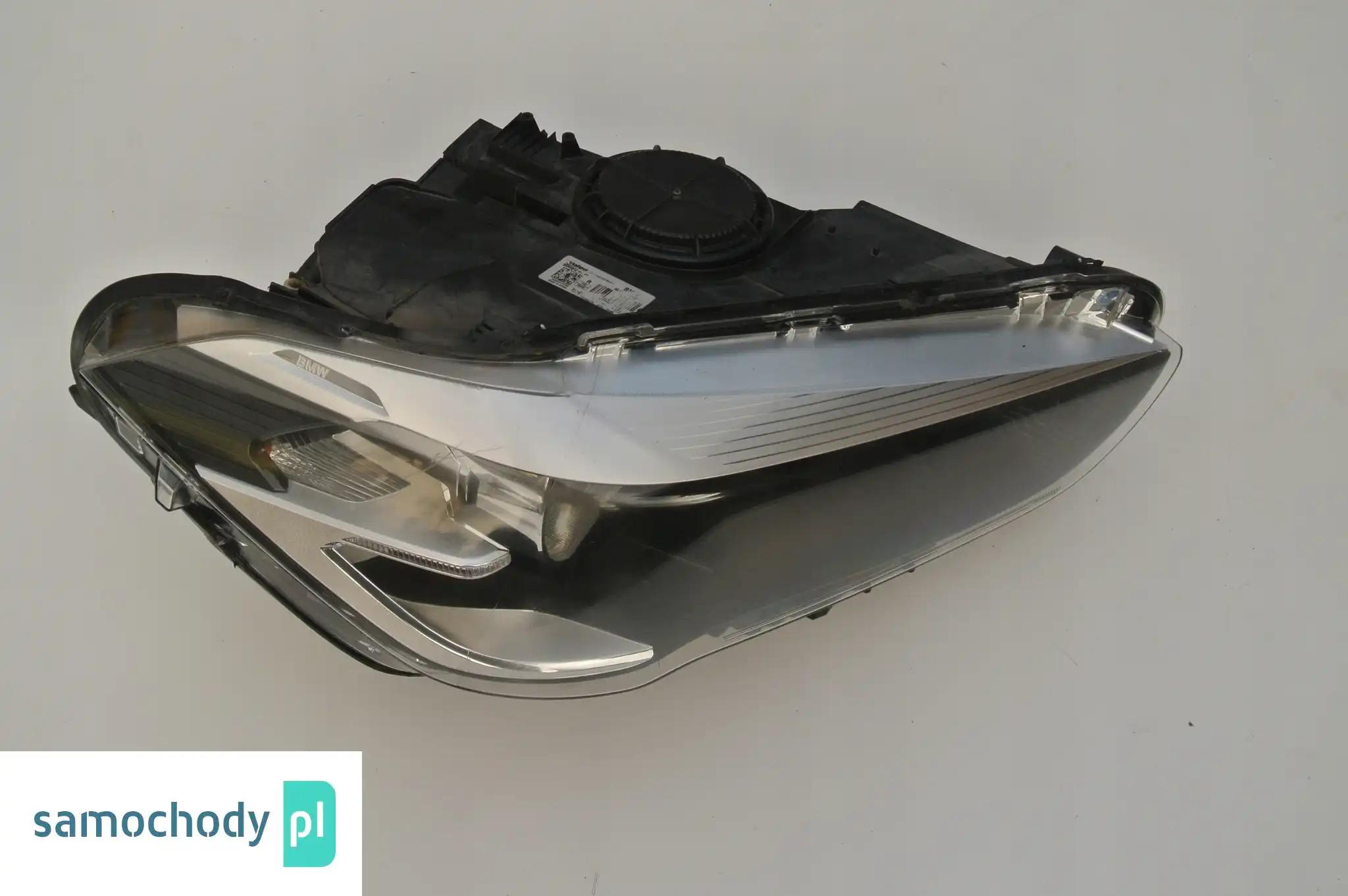 BMW X1 F48 LAMPA PRAWY PRZÓD UK