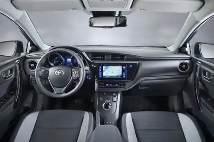 Toyota Auris - kompaktowe auto japońskiego koncernu
