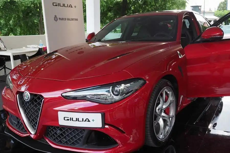 Alfa Romeo Giulia - jaki silnik będzie niezawodny?