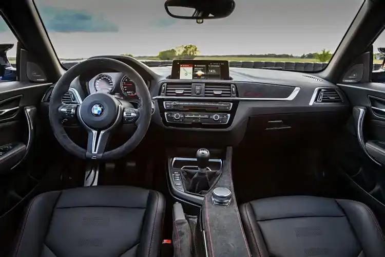 BMW seria 2 - samochód sportowy klasy kompaktowej