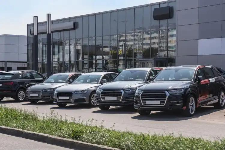 Polski rynek dealerów samochodowych