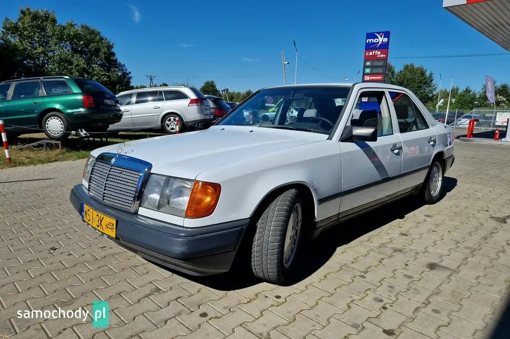 Mercedes-Benz W124 Sedan 1988