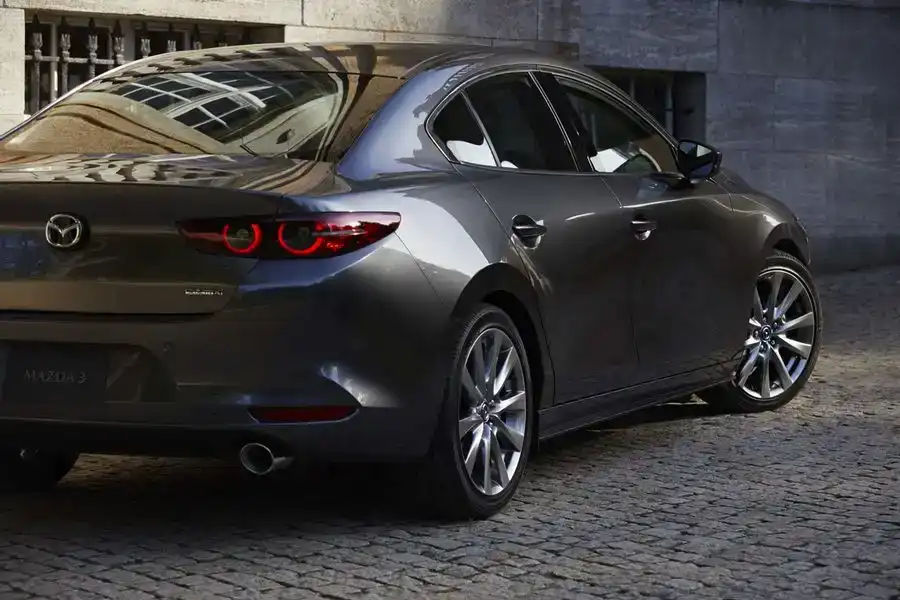 Mazda 3 tył