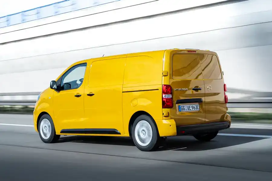 opel vivaro-e