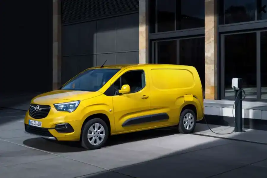 opel combo-e