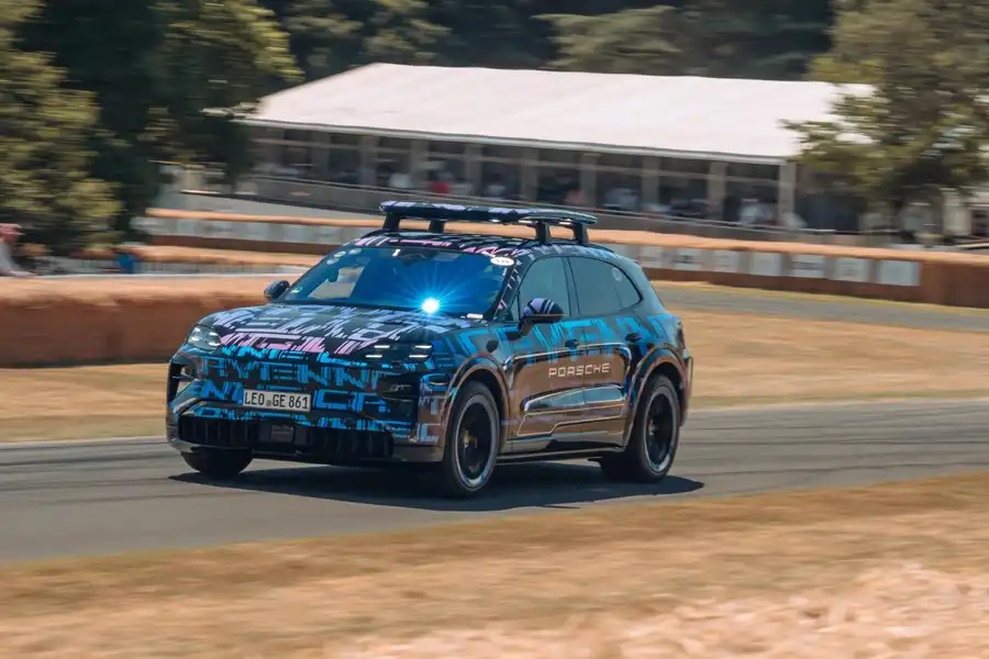 Porsche Cayenne EV