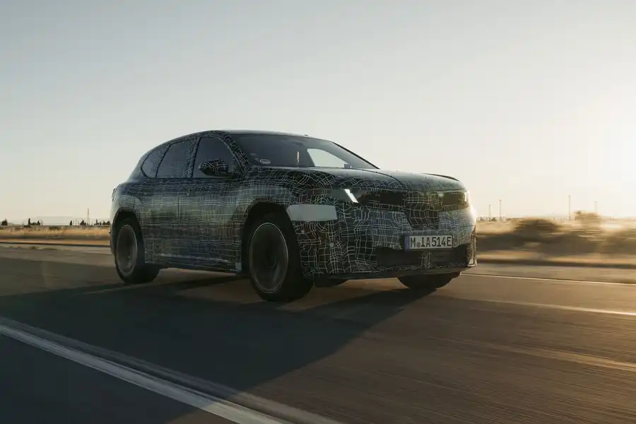 BMW iX3 2025