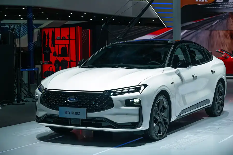 Ford Mondeo 2025