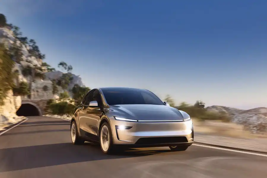 Tesla Model Y Juniper 2025