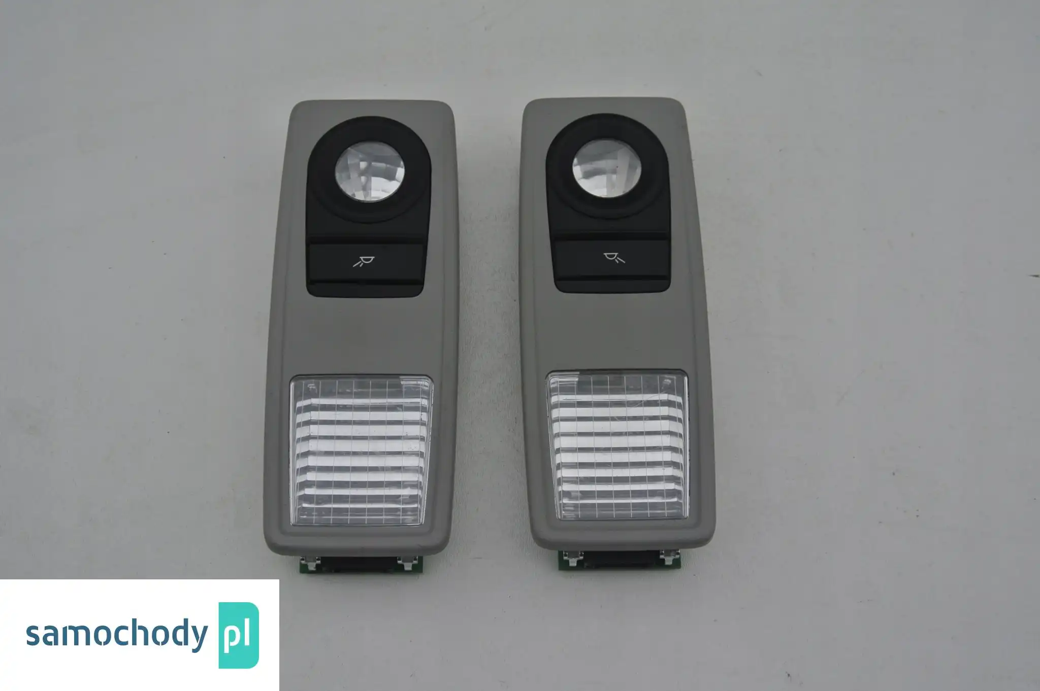 BMW F25 X3 LAMPKA PODSUFITKI LEWA PRAWA