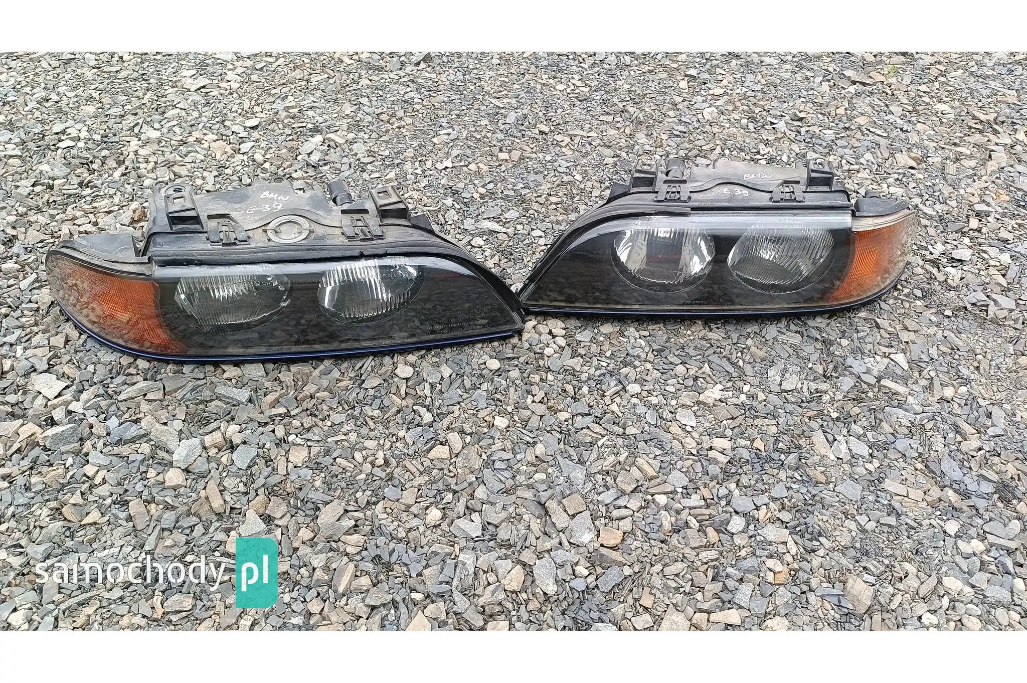 Lampa przednia prawa lewa komplet lamp BMW E39 Europa ładne