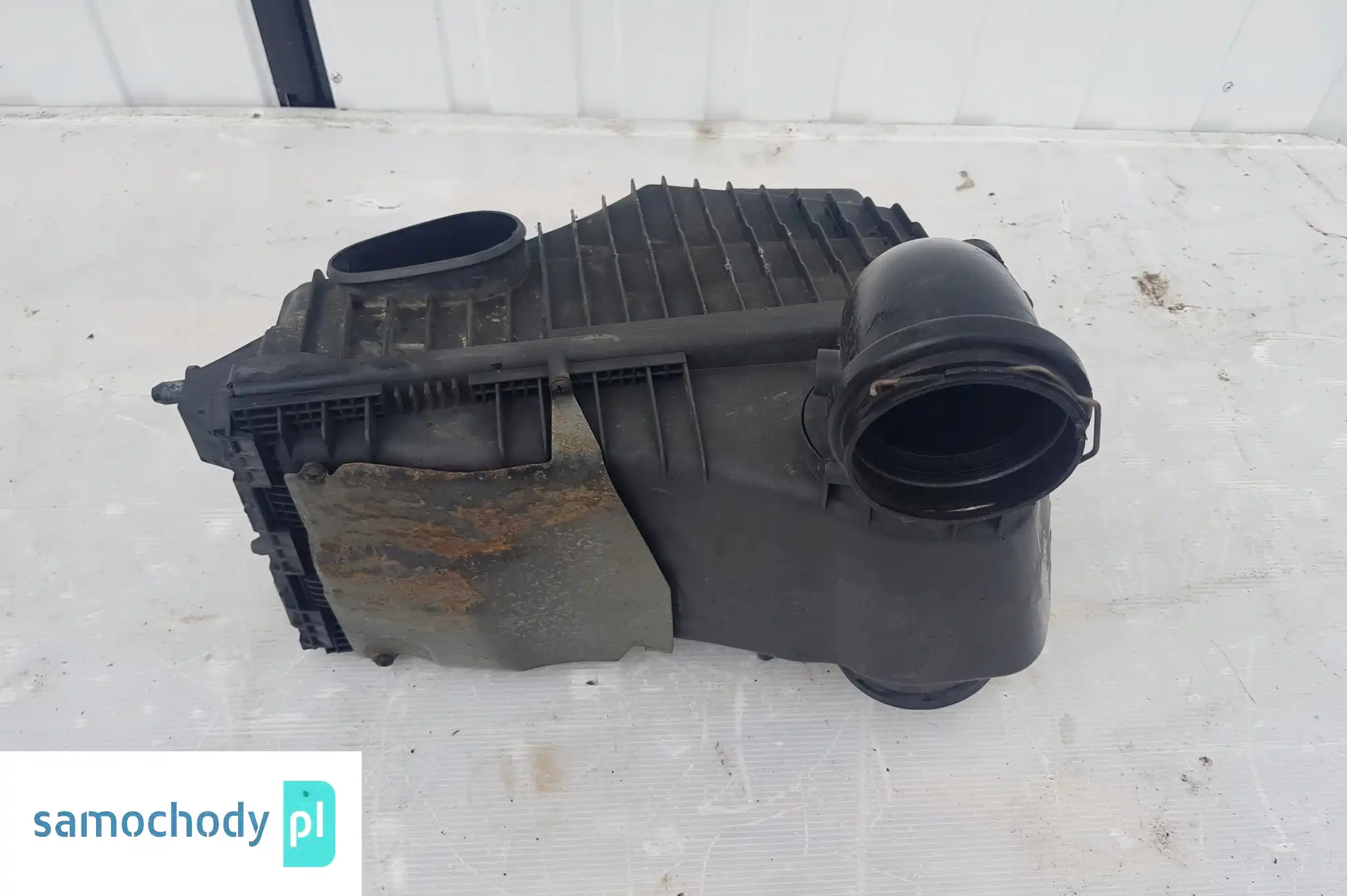 OBUDOWA FILTRA POWIETRZA PORSCHE CAYENNE I VW TOUAREG 7L0129607