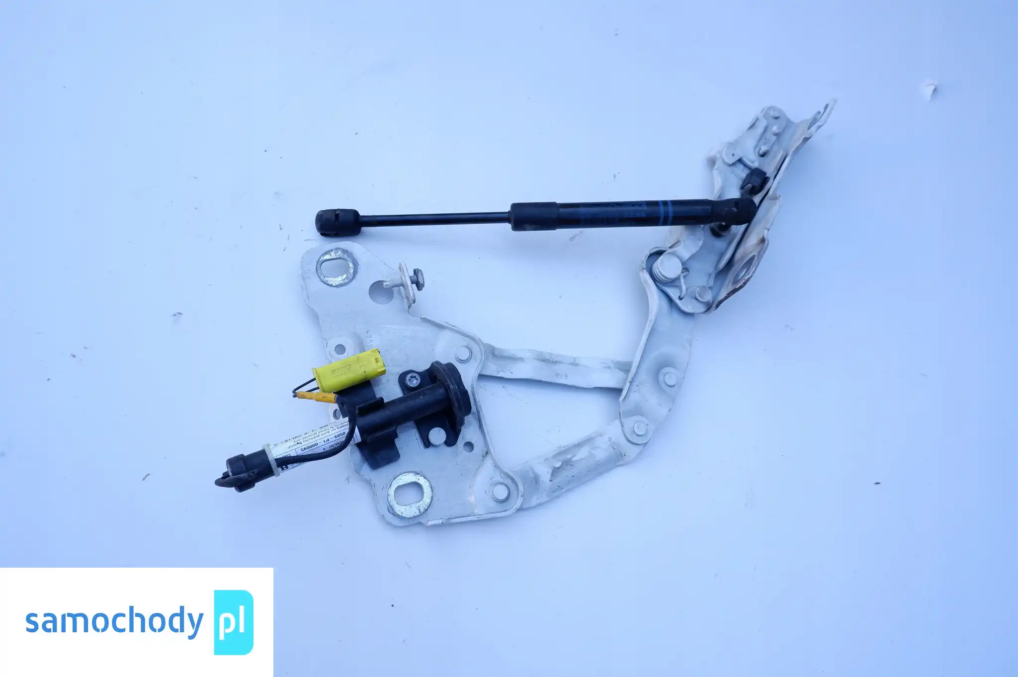 BMW G01 X3 ZAWIAS MASKI PRAWY 7397500