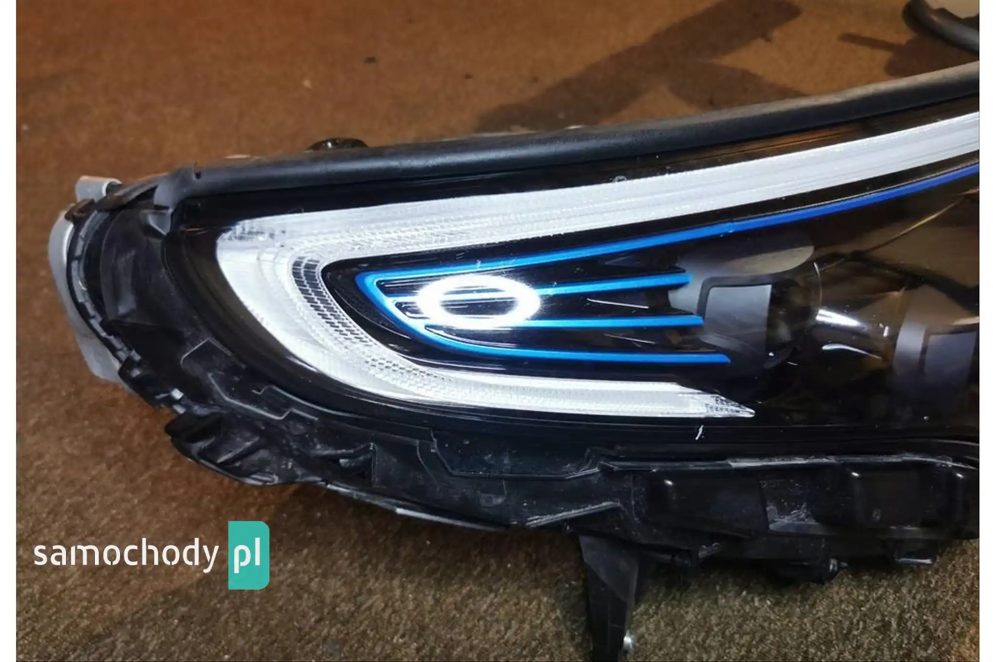 LAMPA MERCEDES EQC 293 FULL LED PRAWY A2939060201