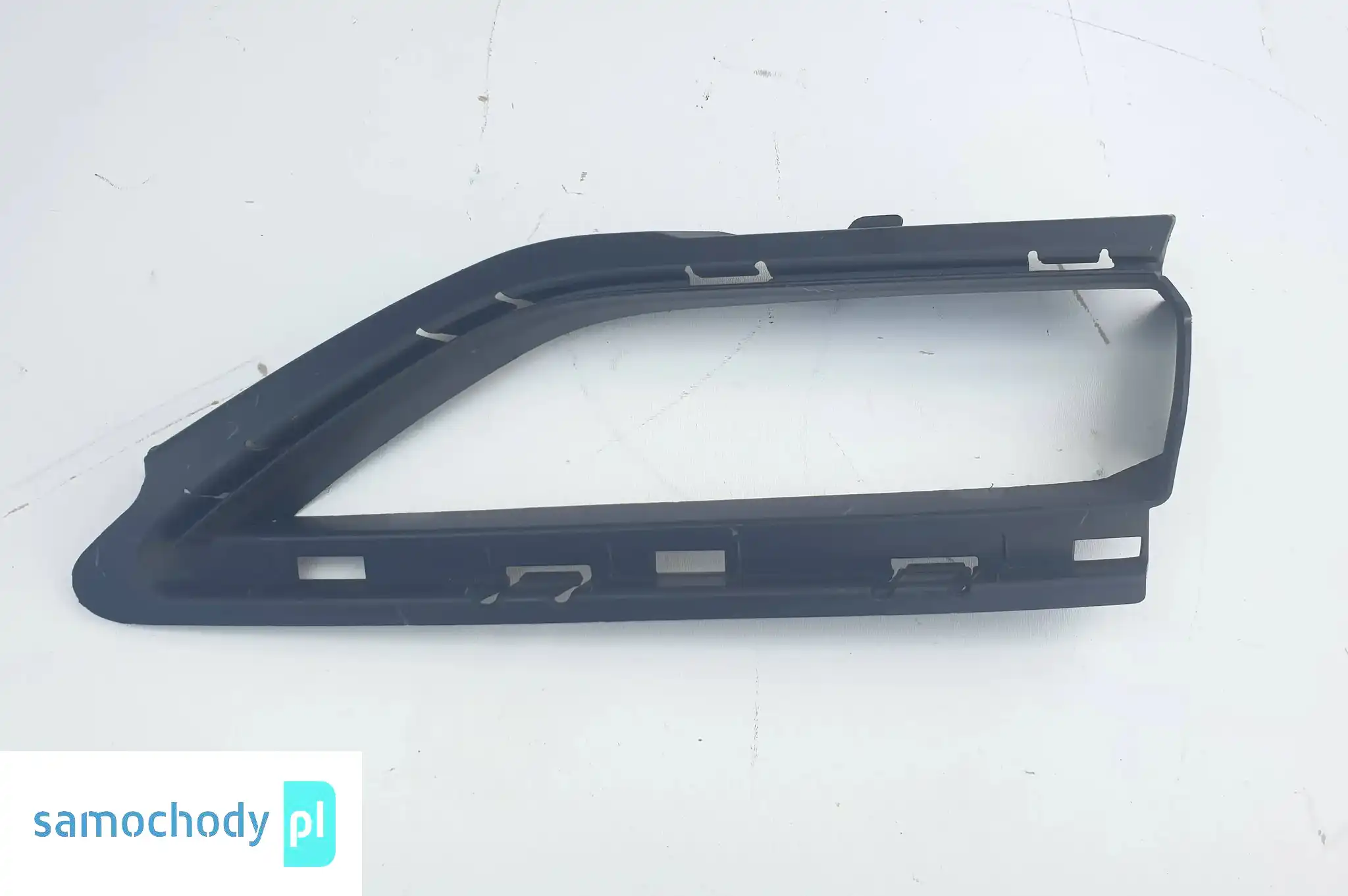 PORSCHE CAYENNE III KRATKA ZDERZAKA PRAWY PRZÓD 9Y0807676B