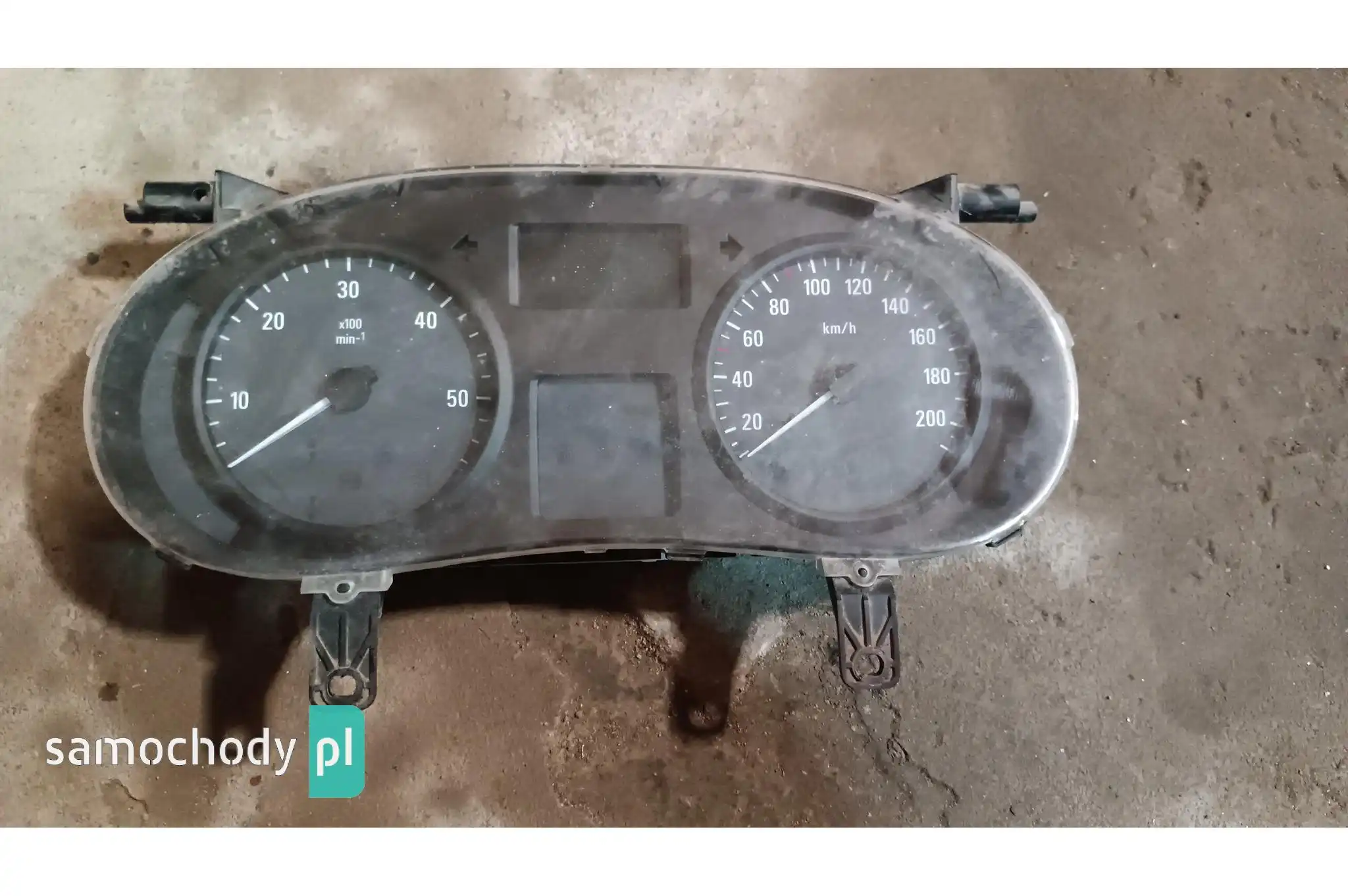 P8201297595-F Licznik zegary Renault Trafic II 2 2.0 DCI