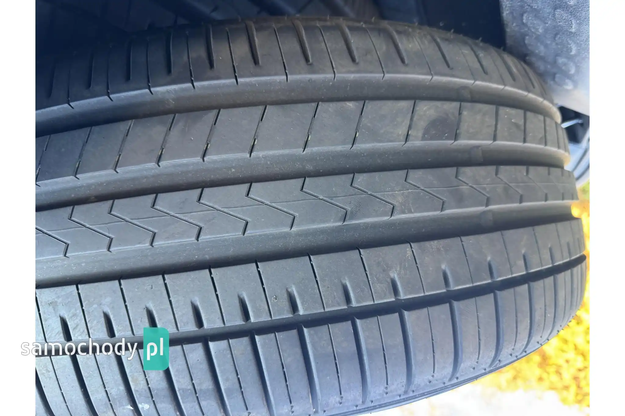 Opony letnie  245/45/20 Falken używane