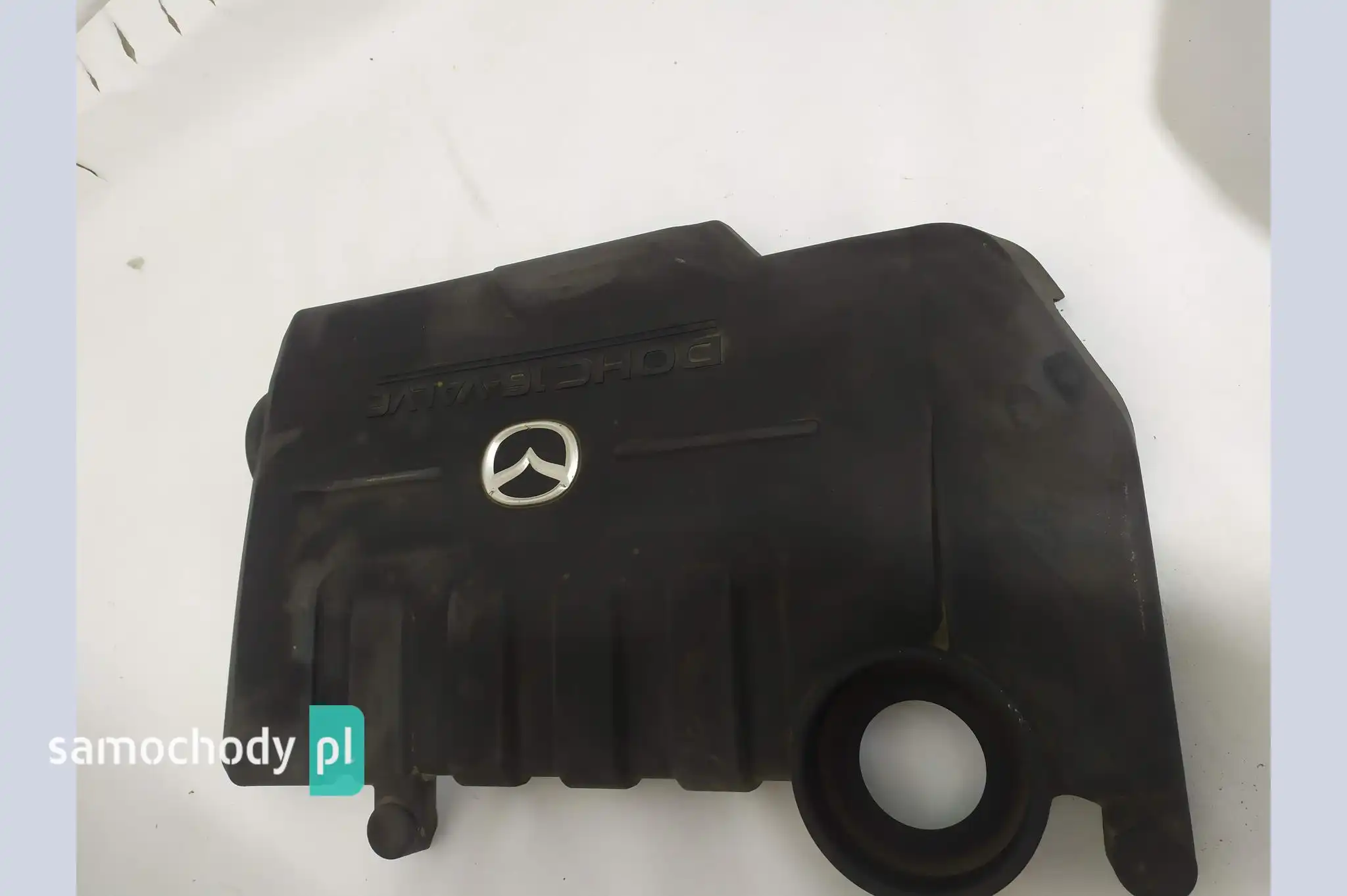 Osłona pokrywa silnika  Mazda OE L323102F1