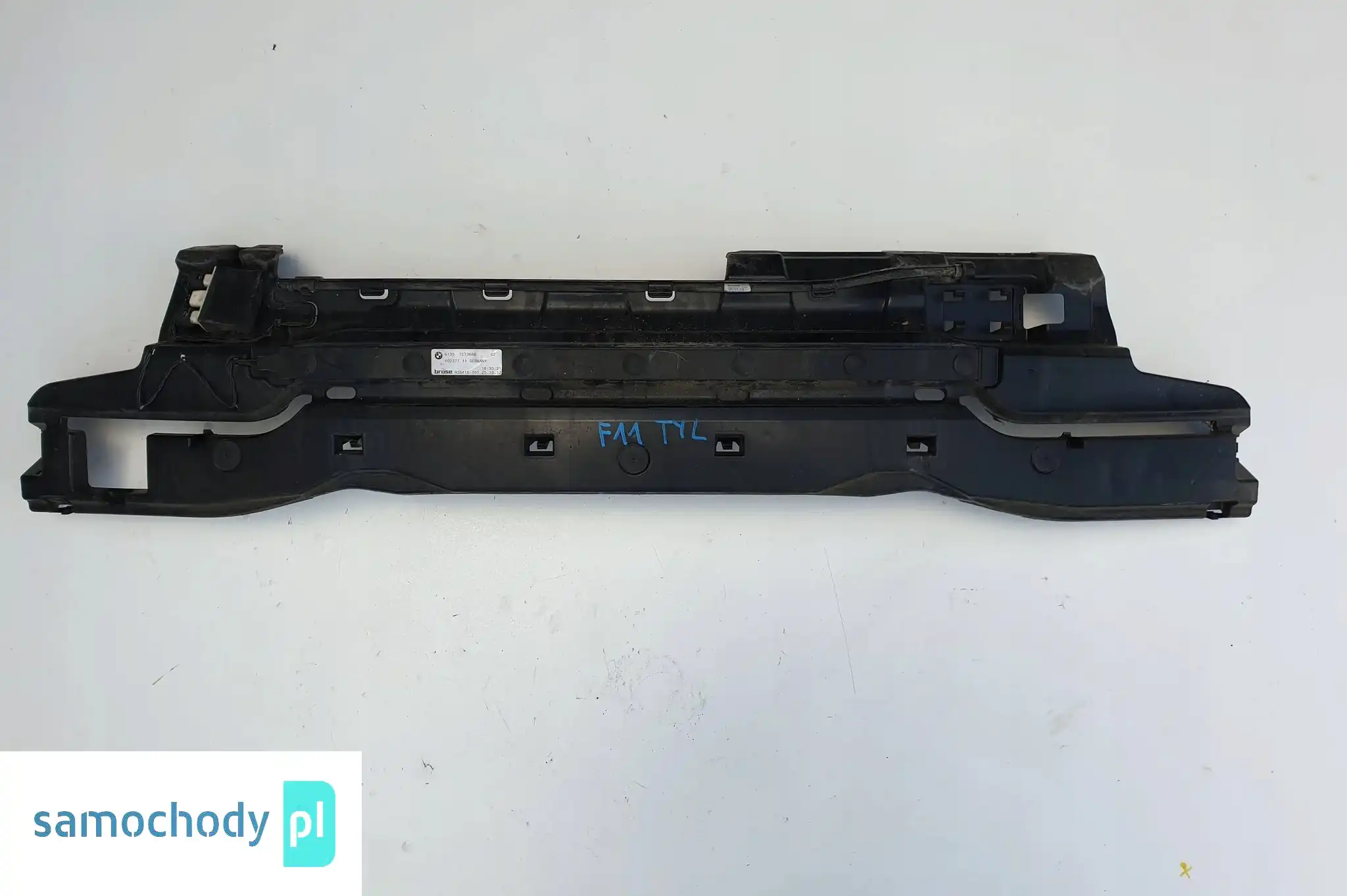 BMW F11 SMART OPEN ŚLIZG ZDERZAKA 7273666