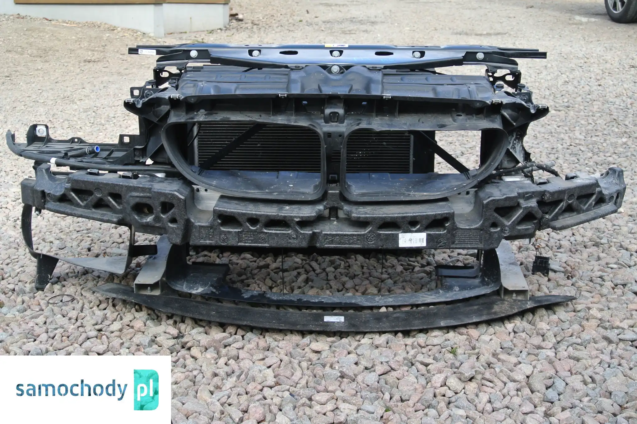 BMW F06 F12 F13 M6 PAS PRZEDNI CHŁODNICE