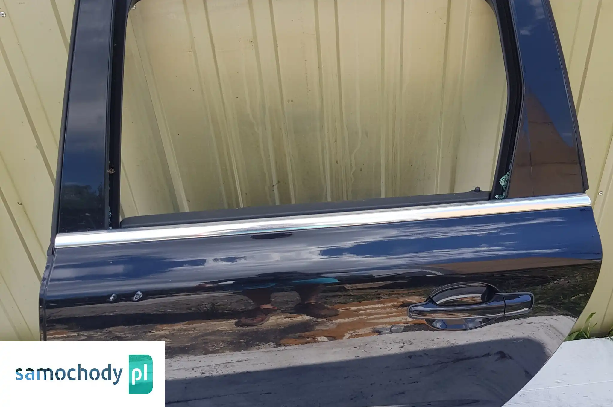 DRZWI LEWY TYL VOLVO V70 III KOMPLETNE W KOLOR