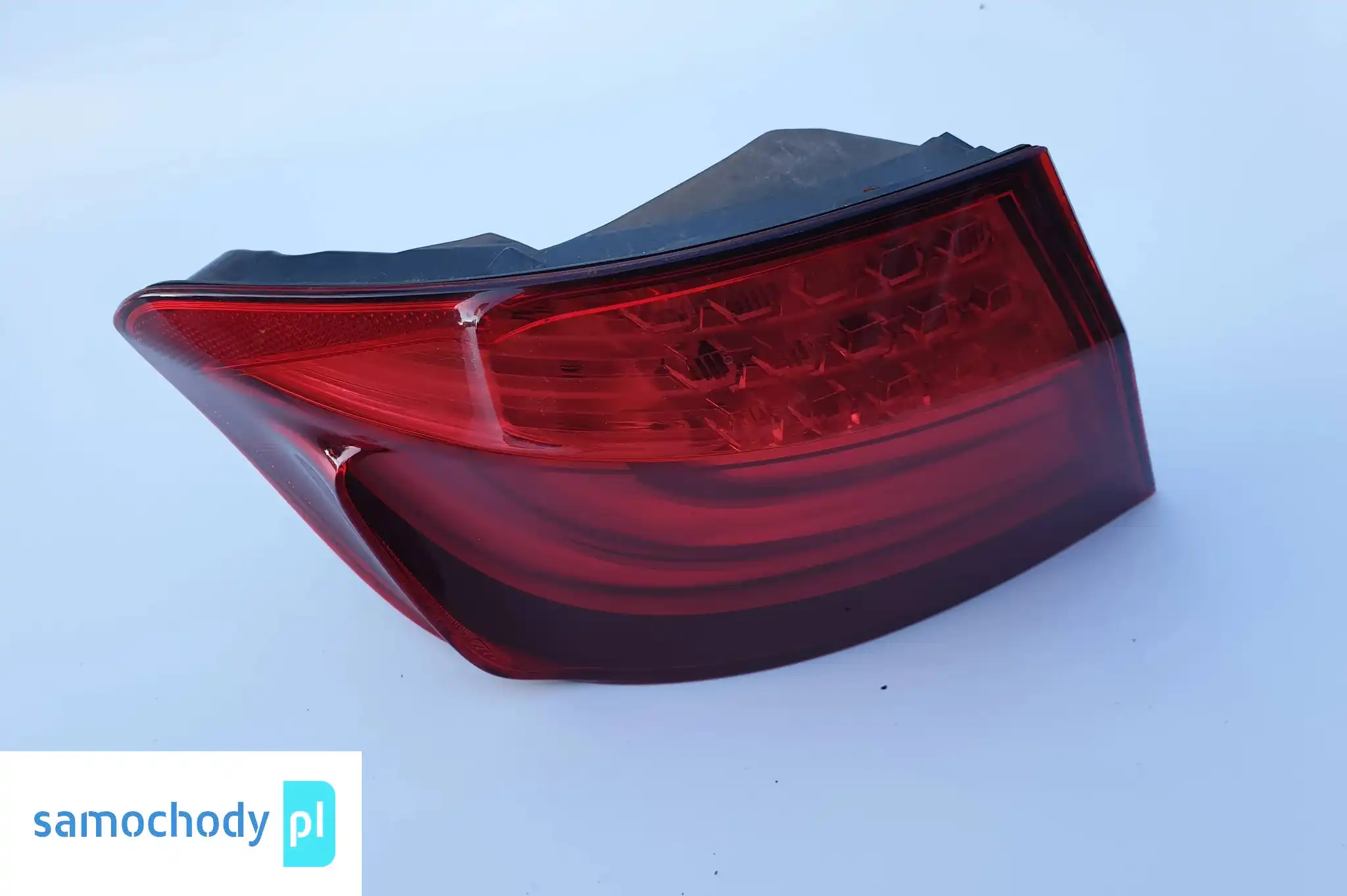 BMW F10 LAMPA LEWY TYŁ
