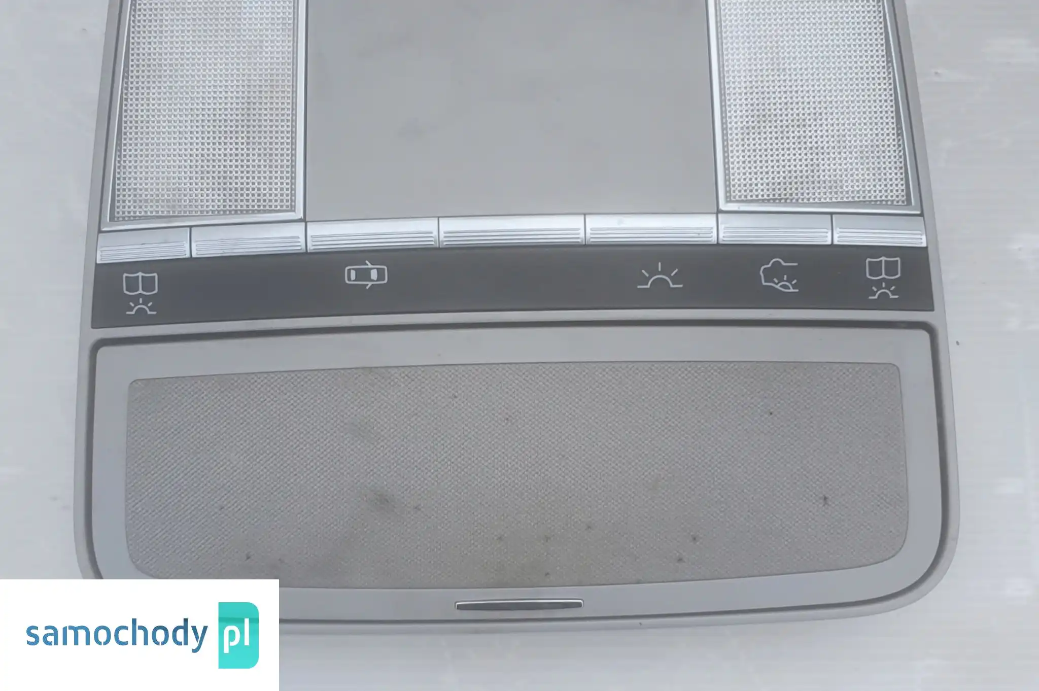 MERCEDES W221 S LAMPKA PODSUFITKI A2218705086
