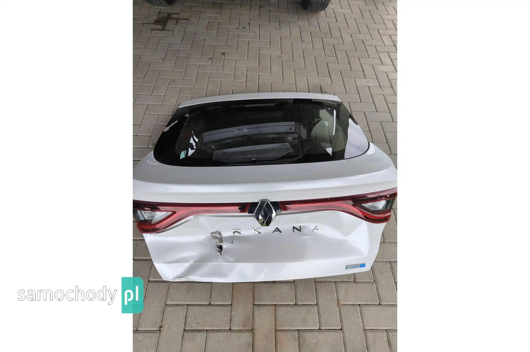 Lampy tylne i elementy Renault