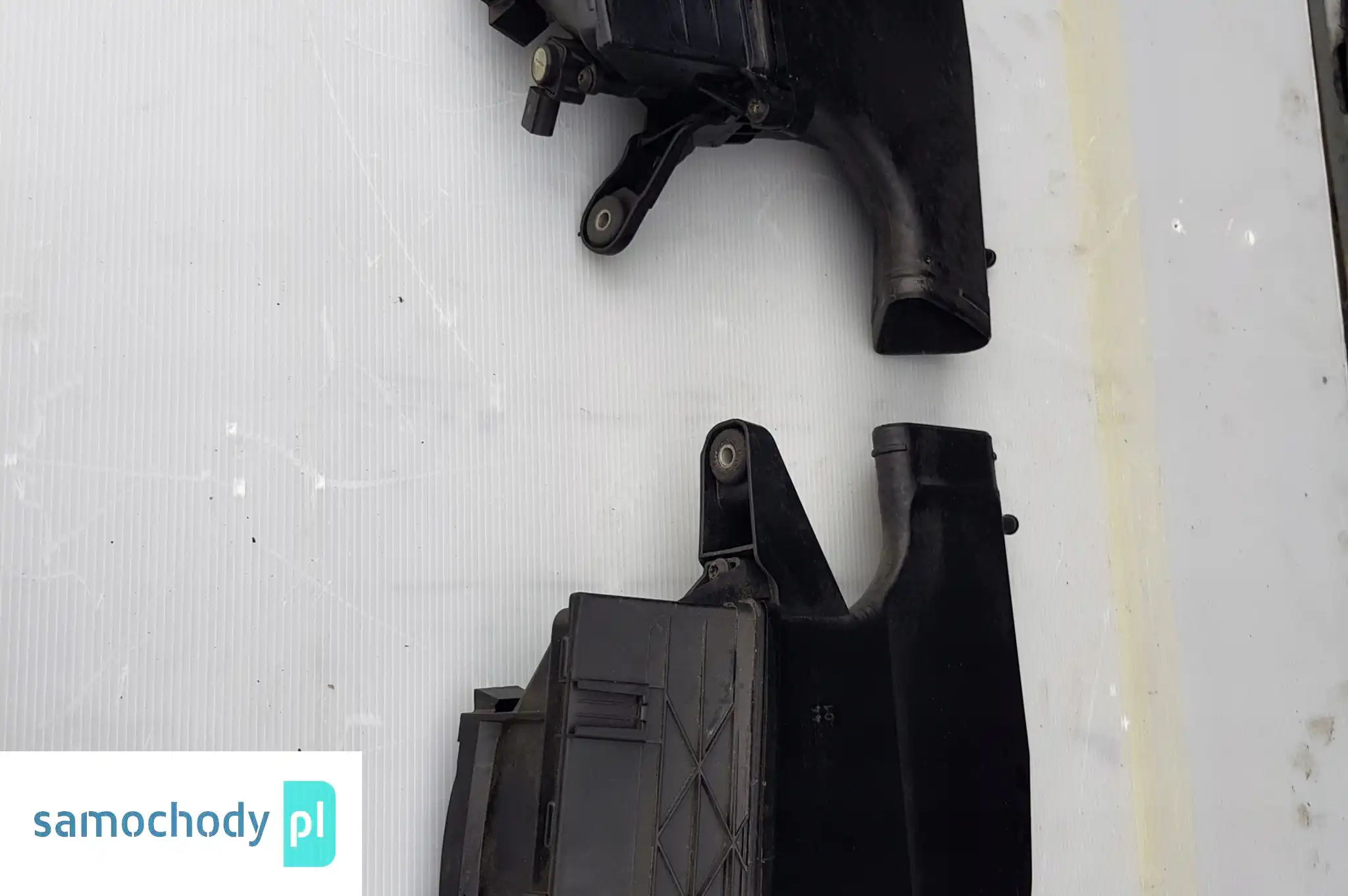OBUDOWA FILTRA POWIETRZA MERCEDES 212 W207 LEWA PRAWA 6420903501 6420903301