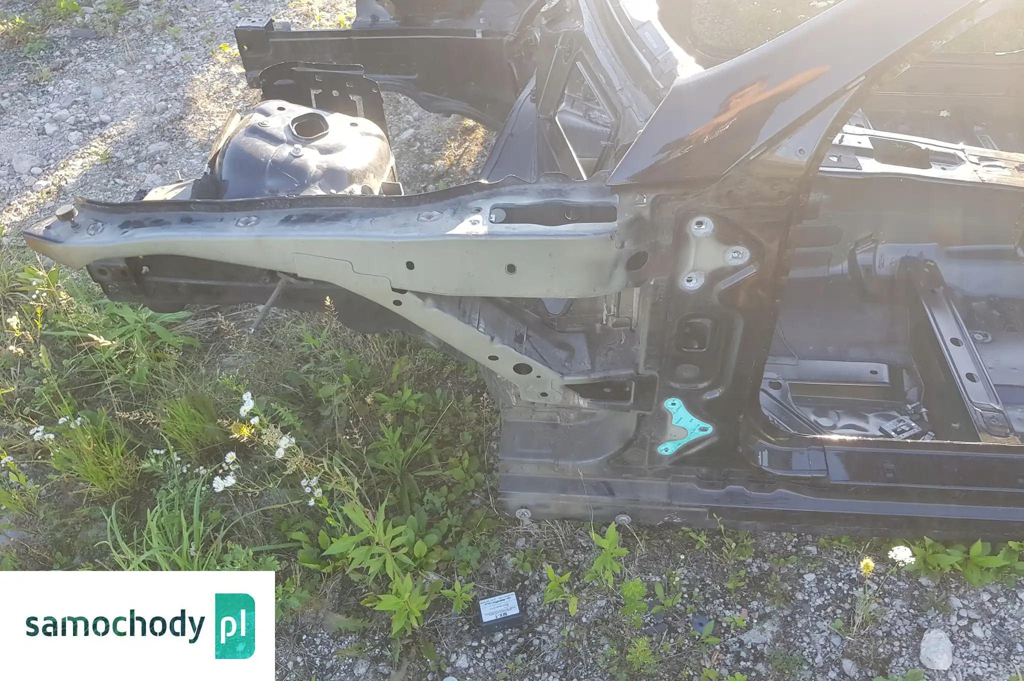MERCEDES W207 ĆWIARTKA LEWA PRZÓD PODŁUŻNICA