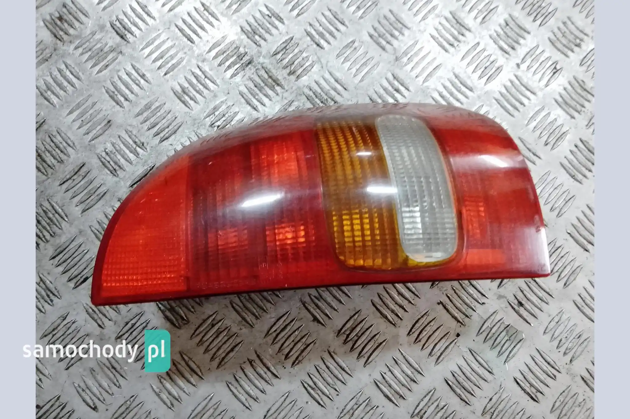 Lampa tył tylna prawa Opel Corsa B 5D