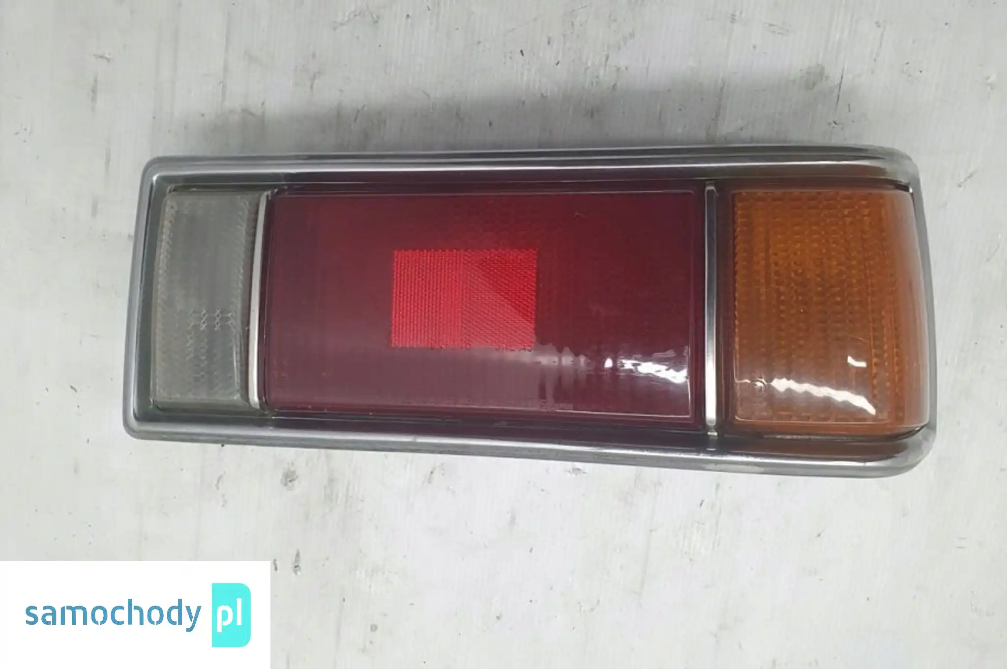 LAMPA TYL HONDA ACCORD I 1977 PRAWA