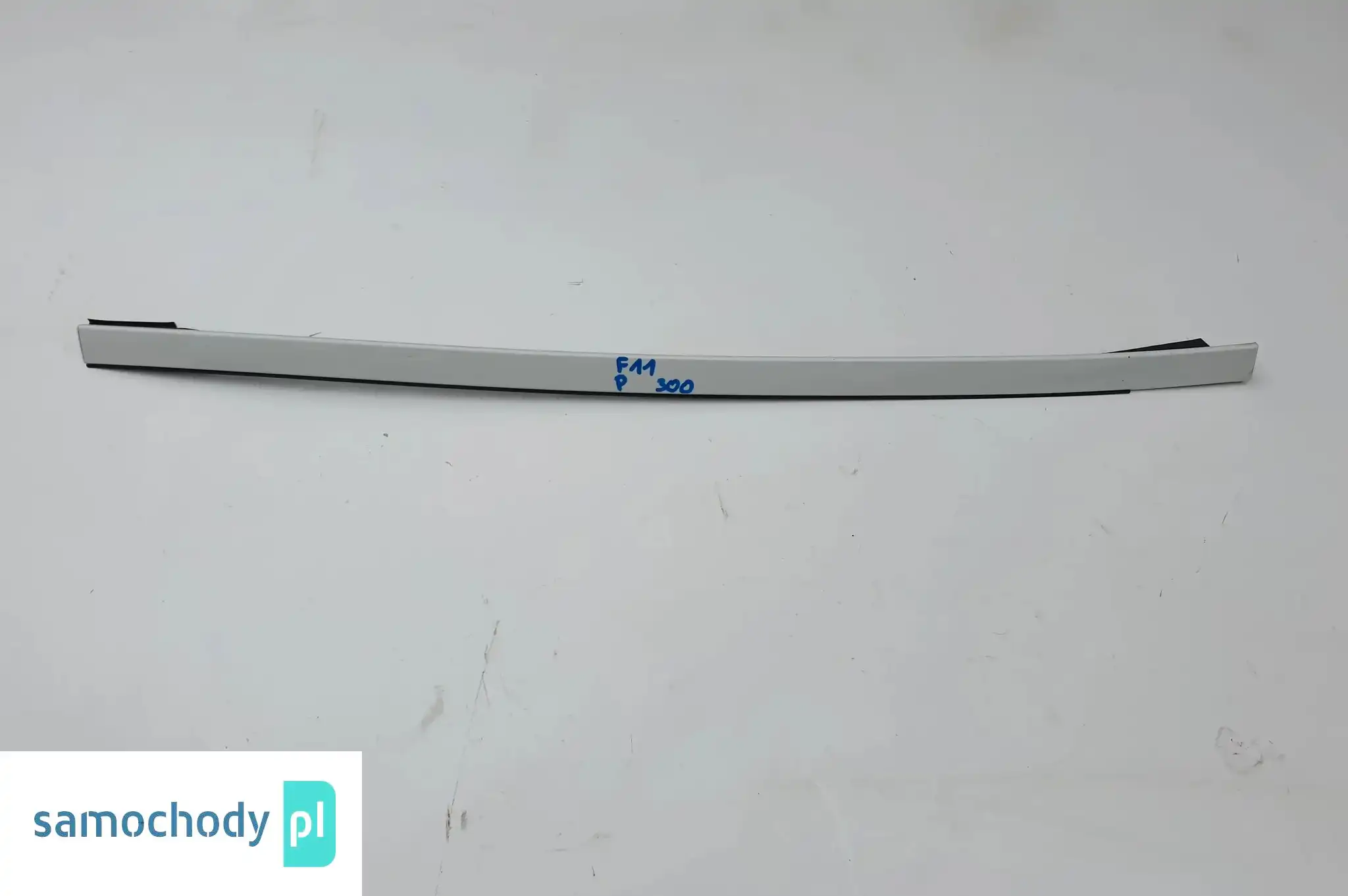 BMW F11 LISTWA SZYBY PRAWA PRAWY PRZÓD