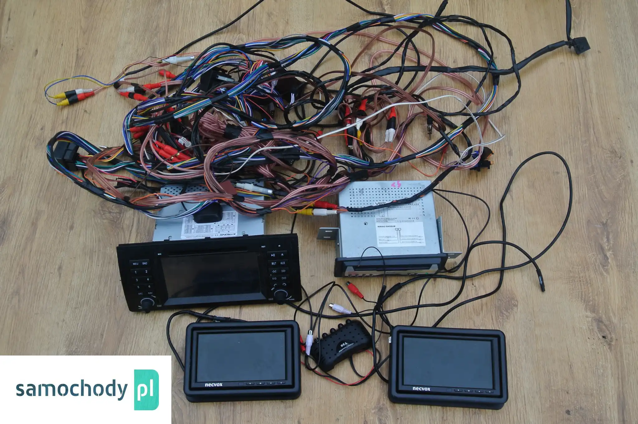 BMW E53 X5 RADIO XTRONS MINITORY NAPED DVD