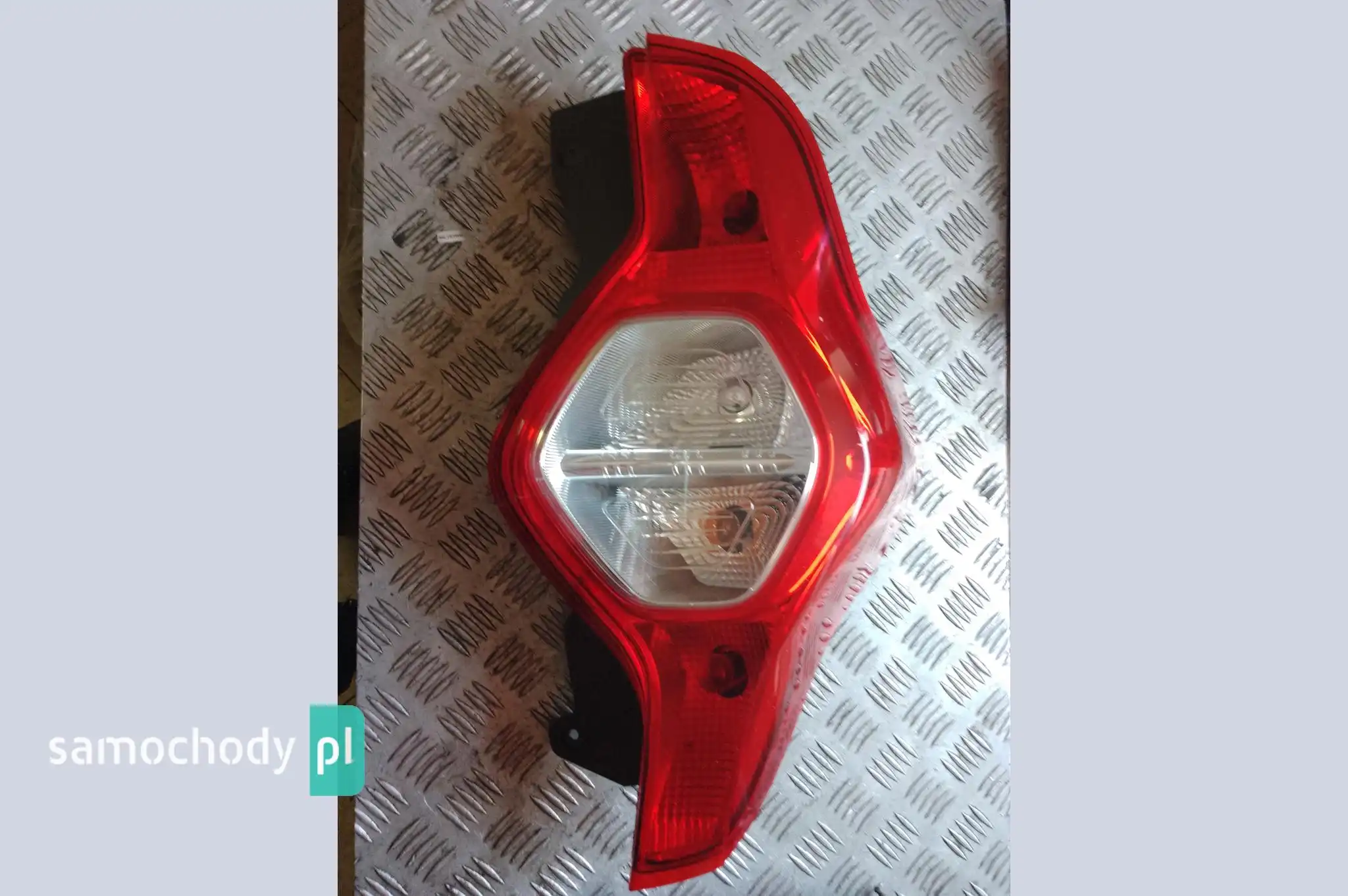 Lampa tył tylna prawa lub lewa Valeo Dacia Lodgy