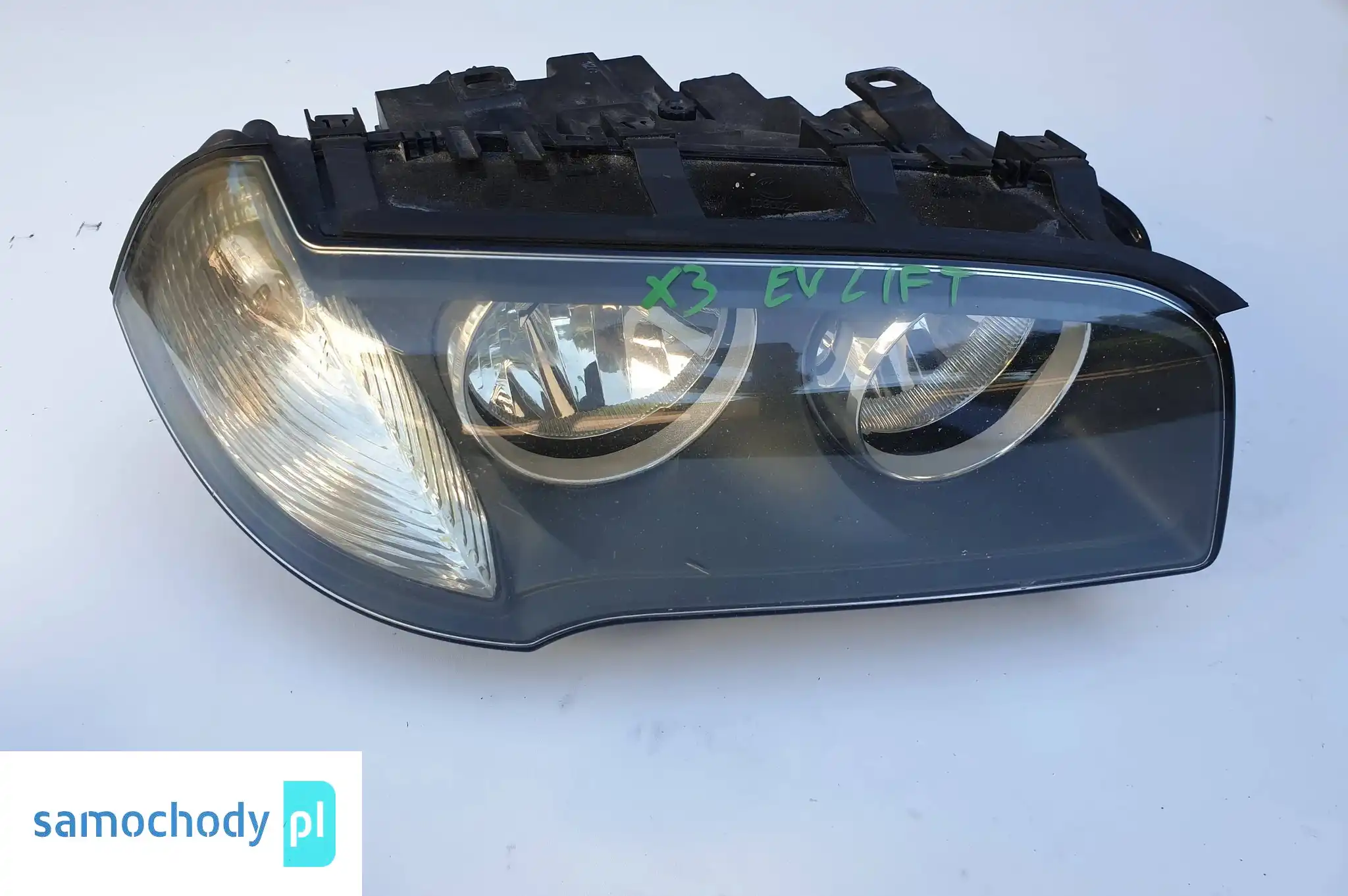 BMW E83 X3 LAMPA PRAWY PRZÓD LIFT EUROPA